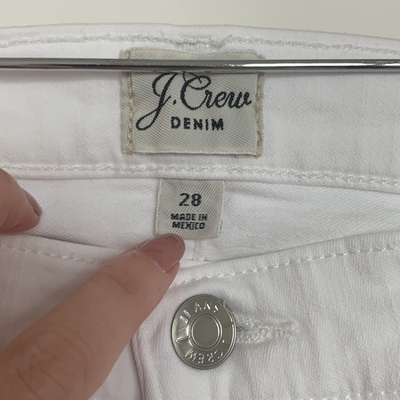 NEVER WORN! White Skinny Jeans - Picture 2 of 3